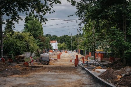 Wre robota na placu budowy ulicy Peryferyjnej w Jajostach!